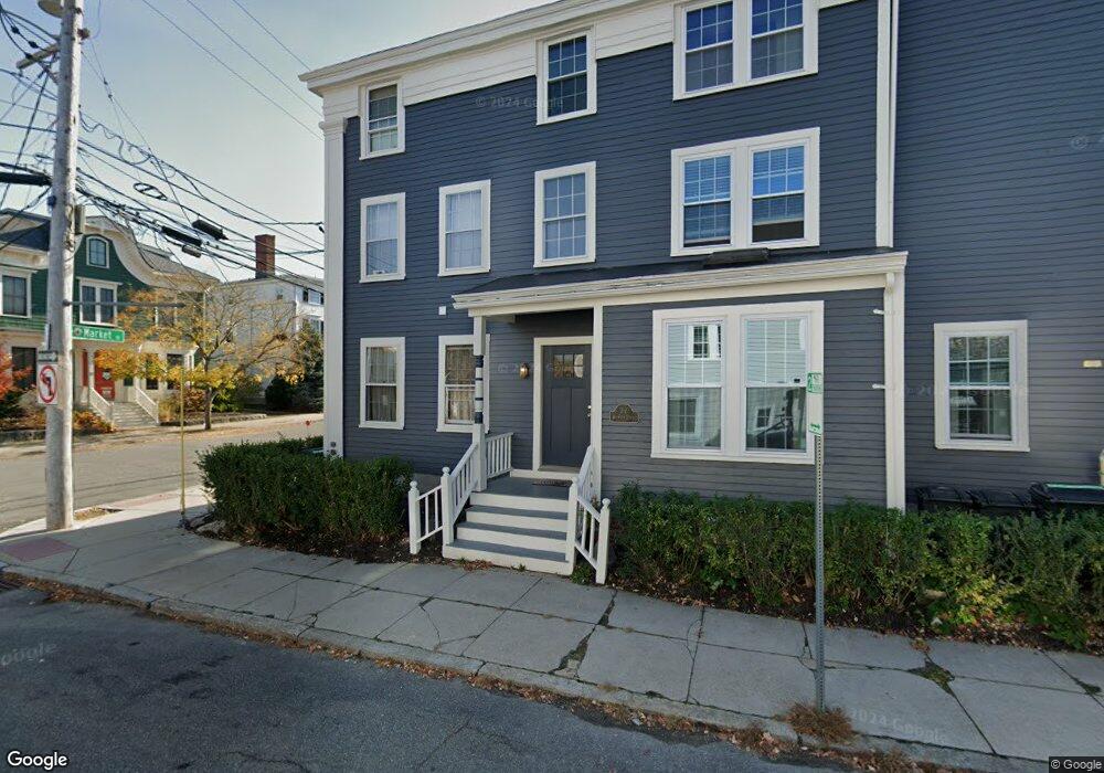 77 Pleasant St unit 3, Newburyport, MA 01950 - photo 1