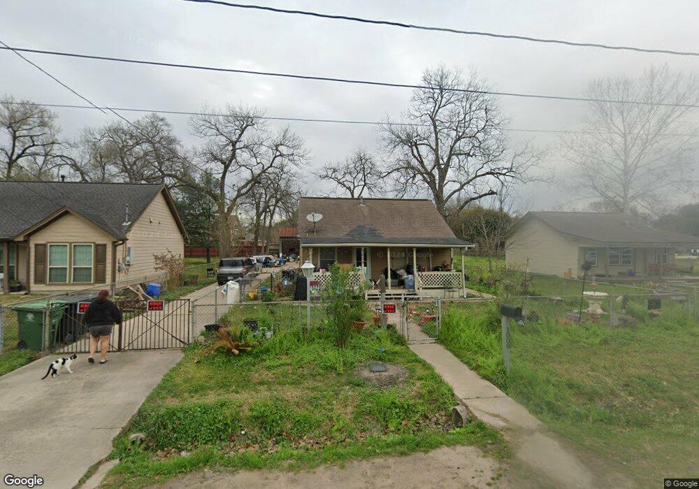 1009 Mcdaniel St, Houston, TX 77022 - photo 1