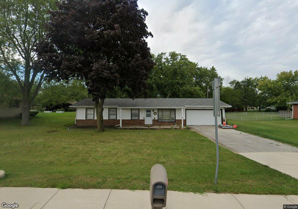 612 E Burrell Dr, Crown Point, IN 46307 - photo 1