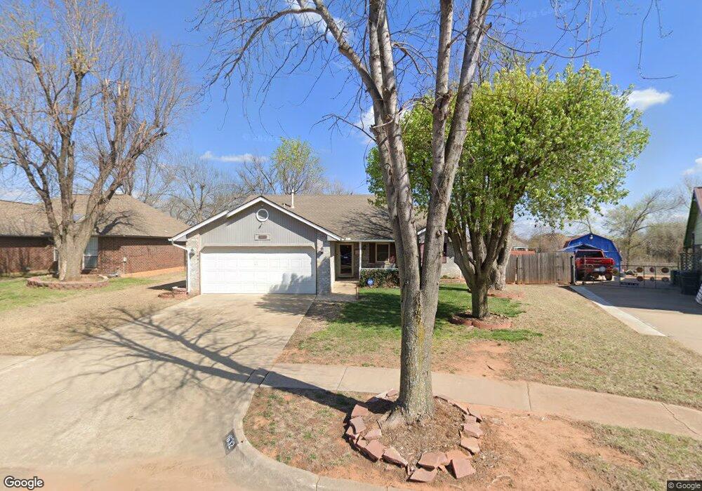 1632 NE 8th St, Moore, OK 73160 - photo 1
