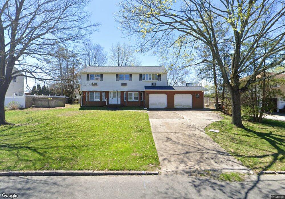 38 Walter Ct, ComMacK, NY 11725 - photo 1