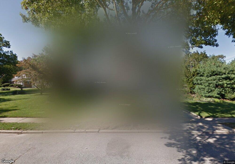 5 North Ct, Westbury, NY 11590 - photo 1