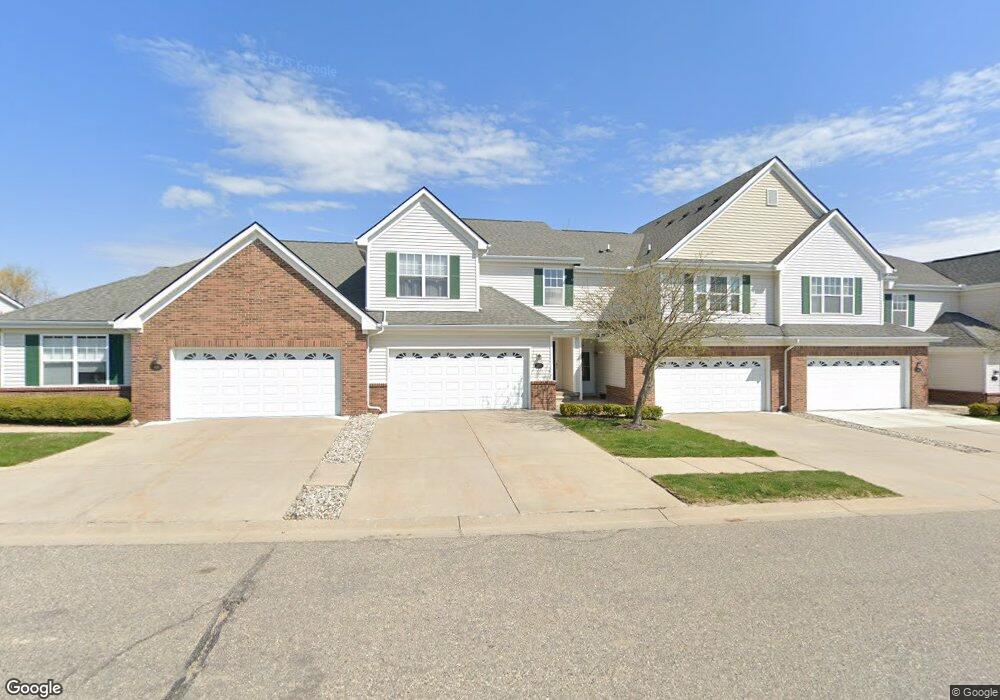 10135 Ridge Run St, Howell, MI 48855 - photo 1