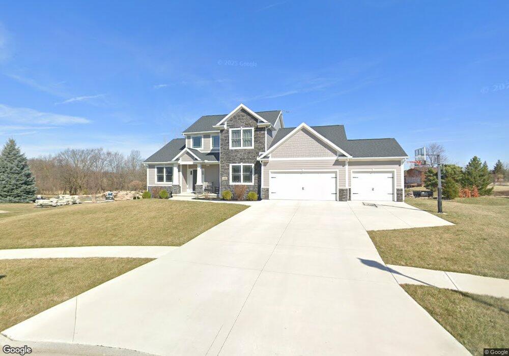 5880 Livery Cir, Findlay, OH 45840 - photo 1