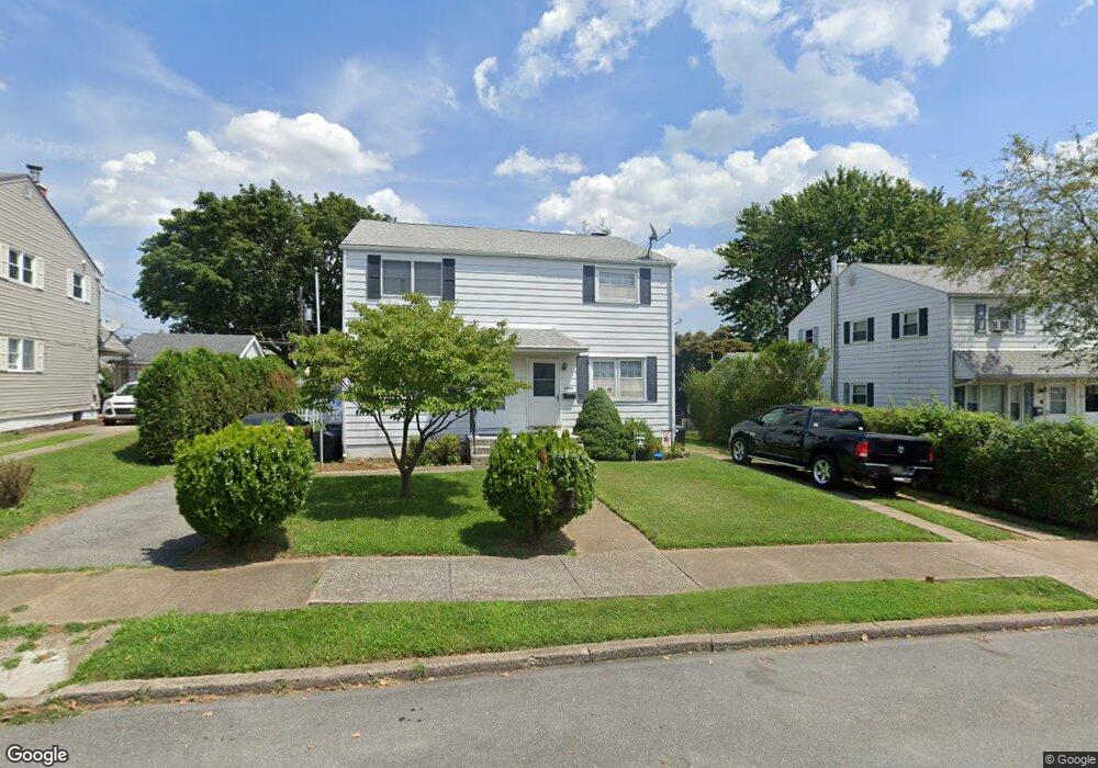 1317 Crestwood Rd, Bethlehem, PA 18018 - photo 1