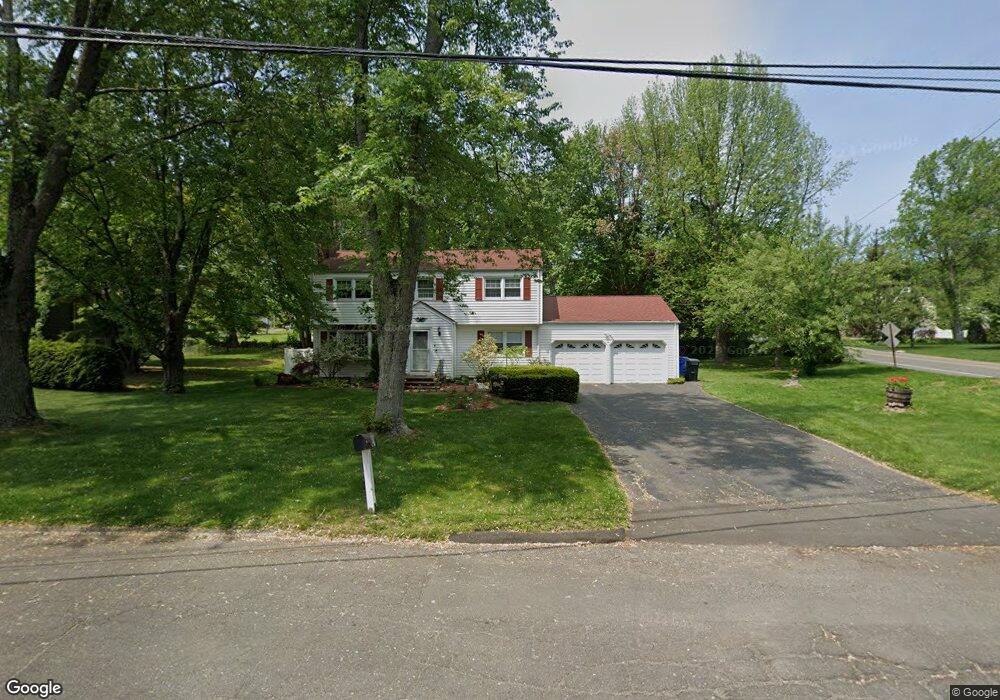 4 Canterbury Ln, Trumbull, CT 06611 - photo 1