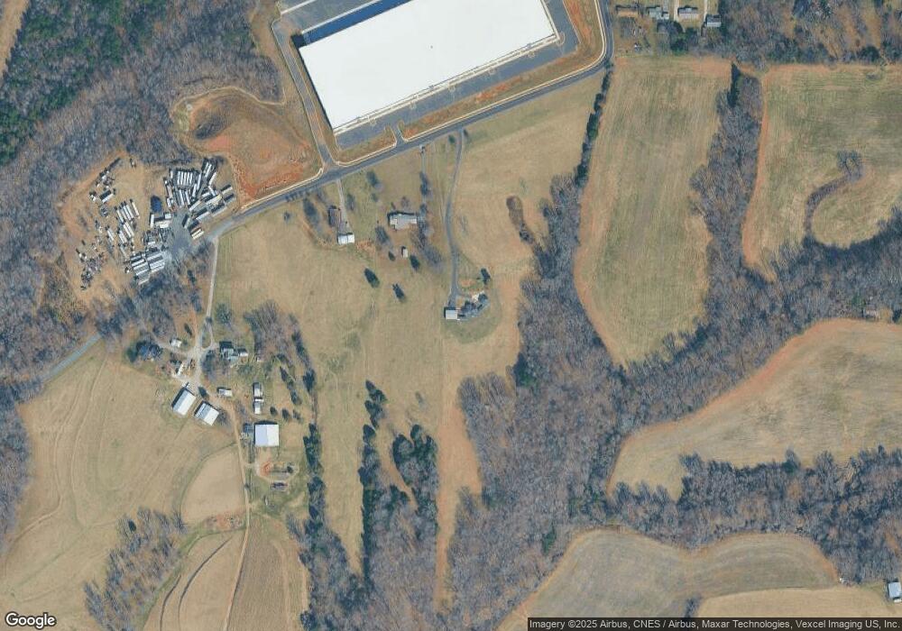 207 E Barkley Rd, Statesville, NC 28677 - photo 1