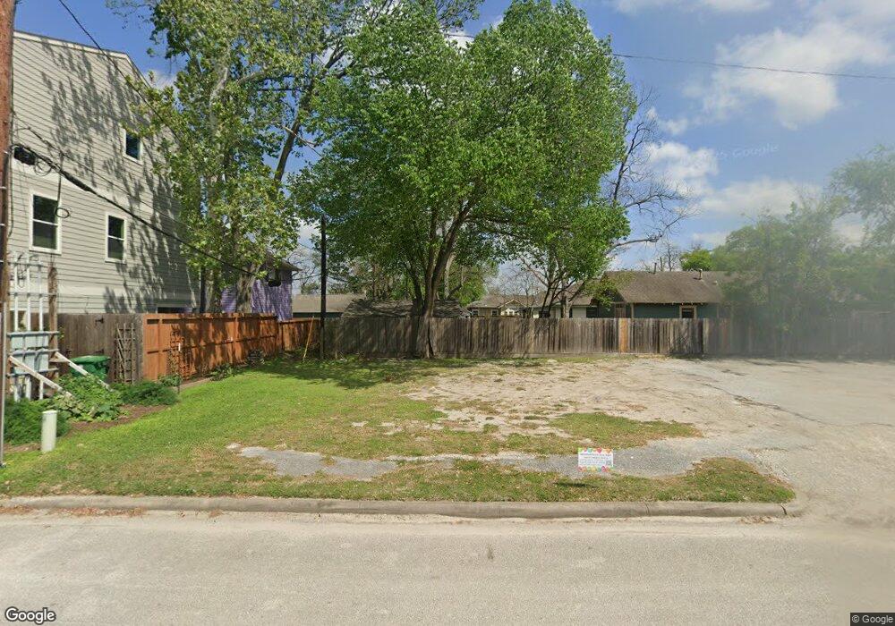 2412 Gostick St, Houston, TX 77008 - photo 1