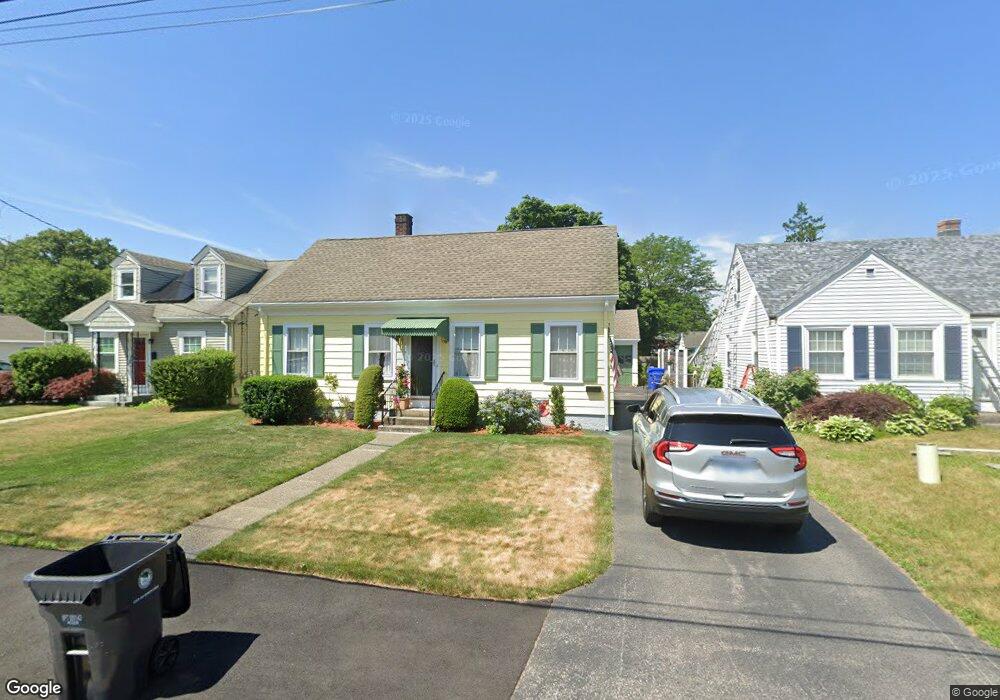 178 Maplecrest Dr, Pawtucket, RI 02861 - photo 1