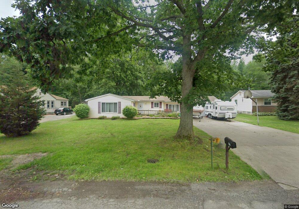 155 Center St, Carleton, MI 48117 - photo 1