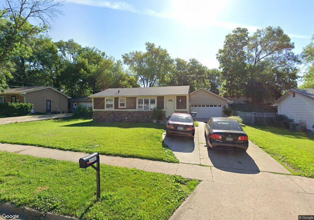 4021 SE 15th St, Des Moines, IA 50320 - photo 1