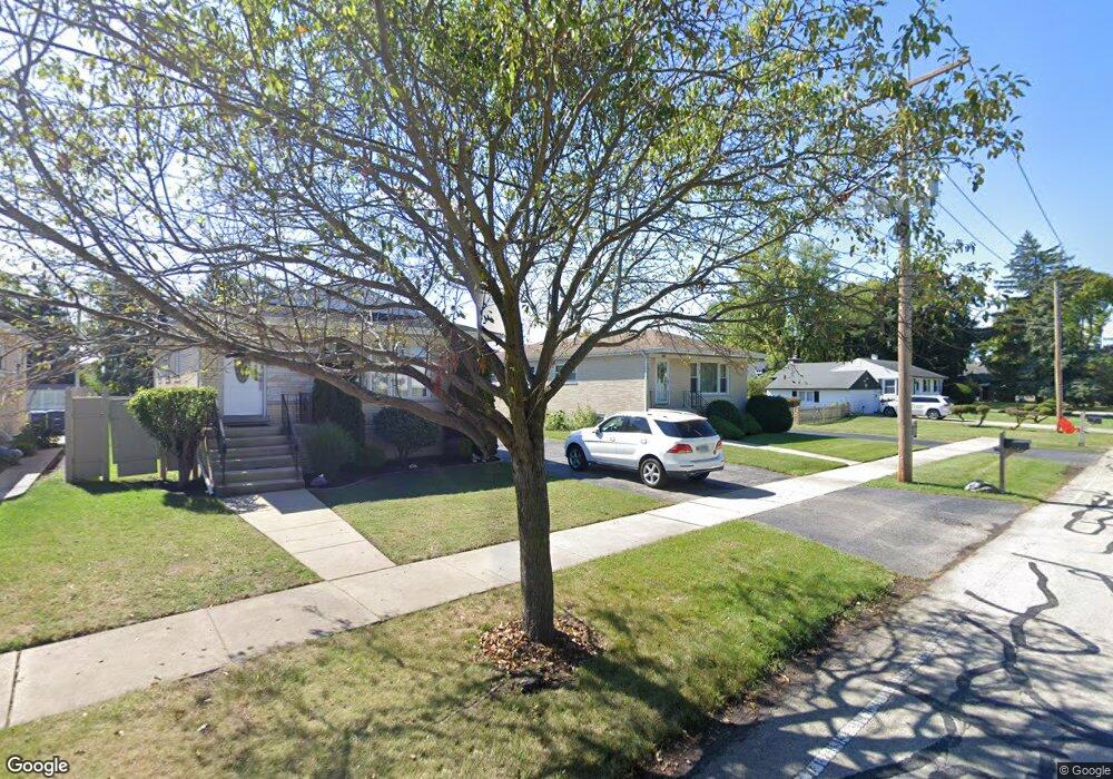569 E Forest Ave, Des Plaines, IL 60018 - photo 1