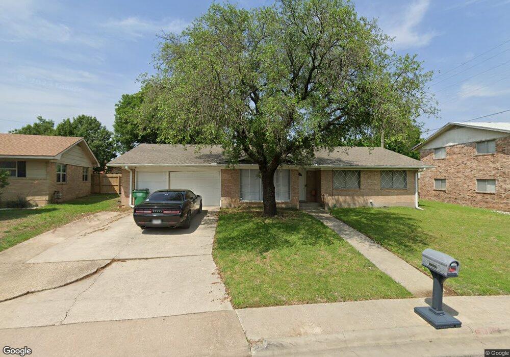 1800 College St, Gainesville, TX 76240 - photo 1