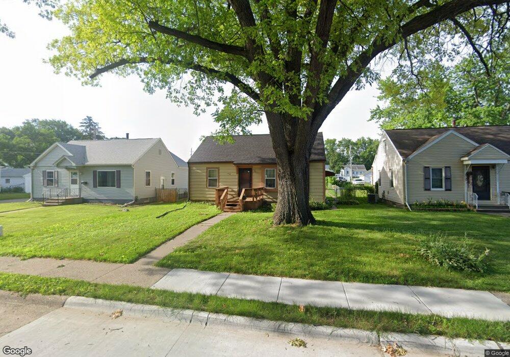 1327 W High St, Davenport, IA 52804 - photo 1
