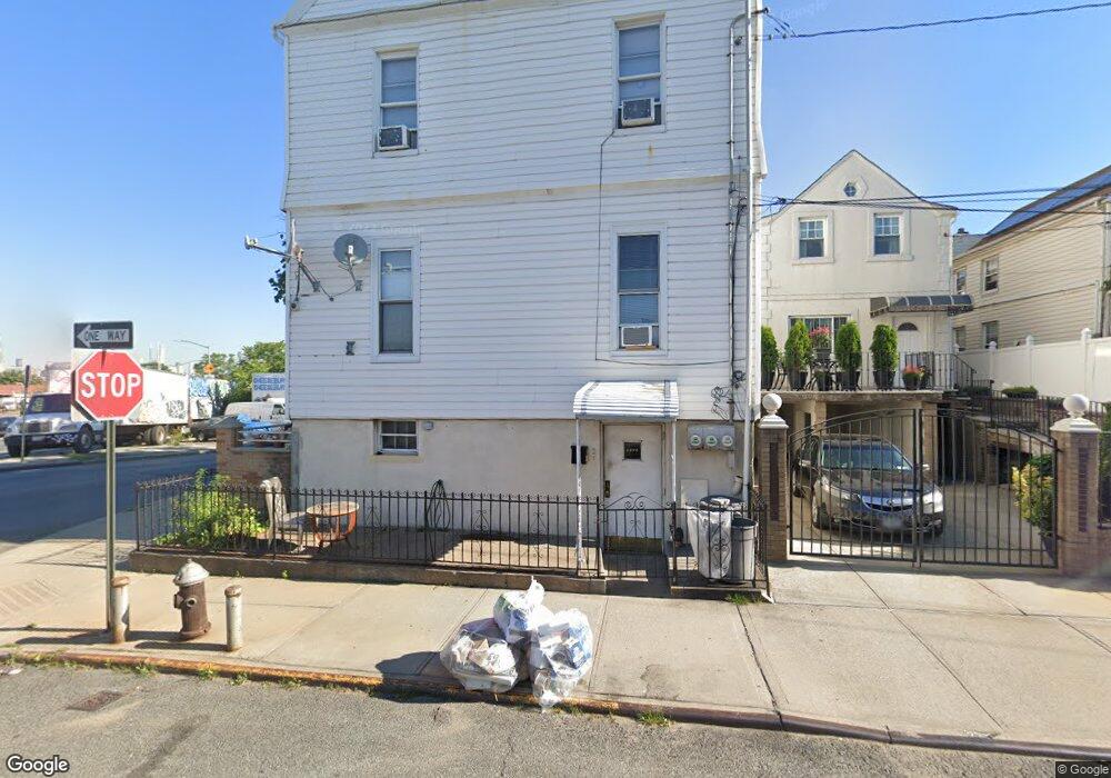 57-21 57th Place unit 1, Maspeth, NY 11378 - photo 1