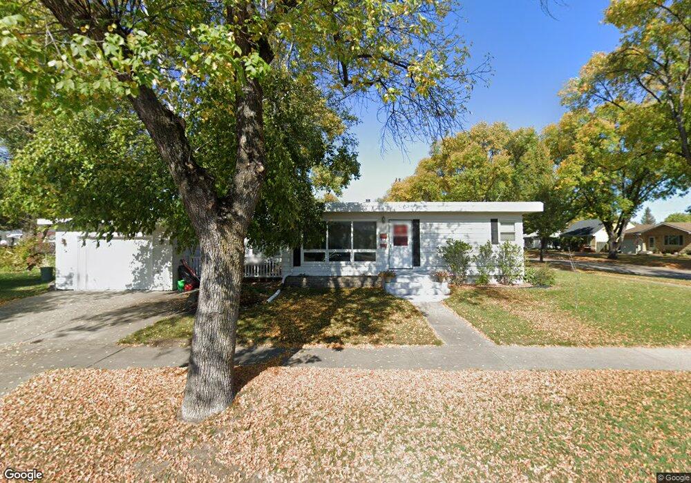 1704 11th Ave S, Grand Forks, ND 58201 - photo 1