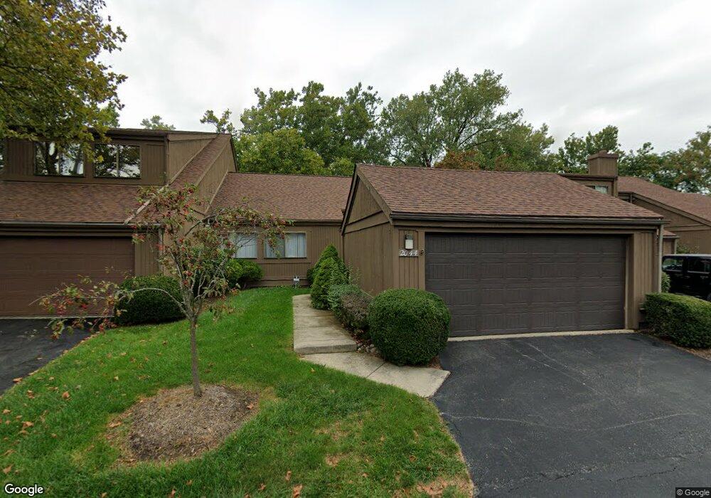 2044 Willowick Cir, Columbus, OH 43229 - photo 1