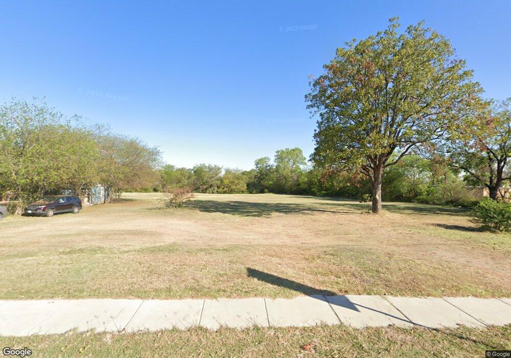 306 Hill St, Grand Prairie, TX 75050 - photo 1