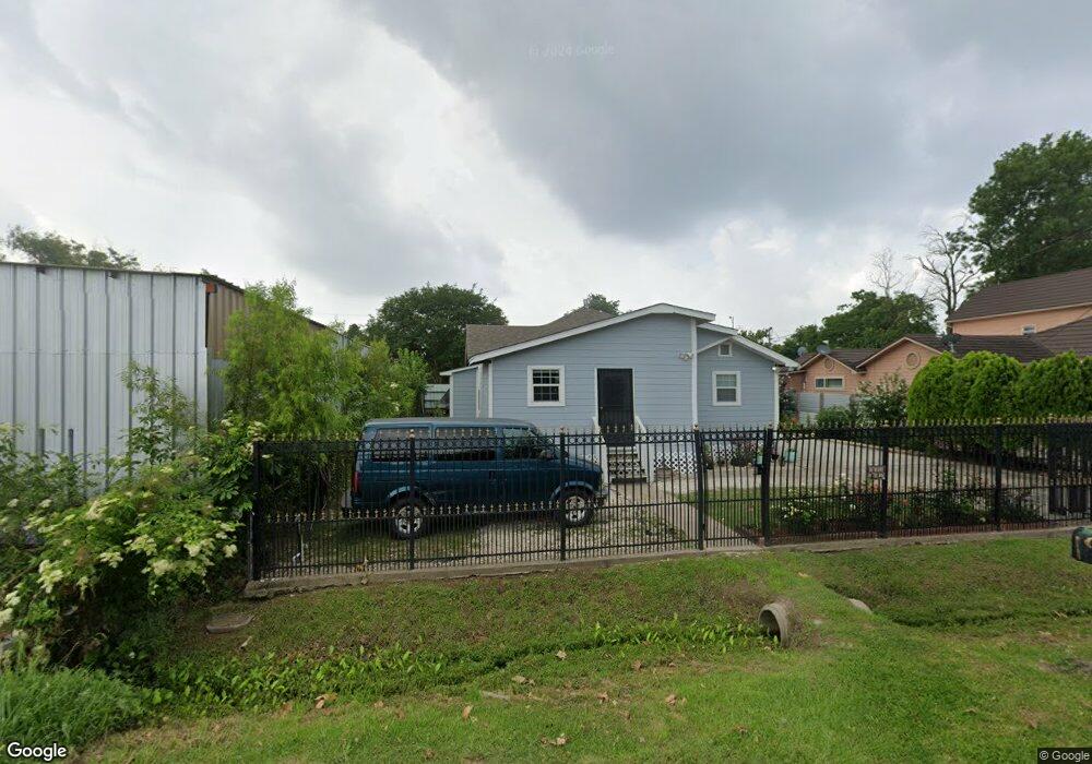 1930 Warwick Rd, Houston, TX 77093 - photo 1