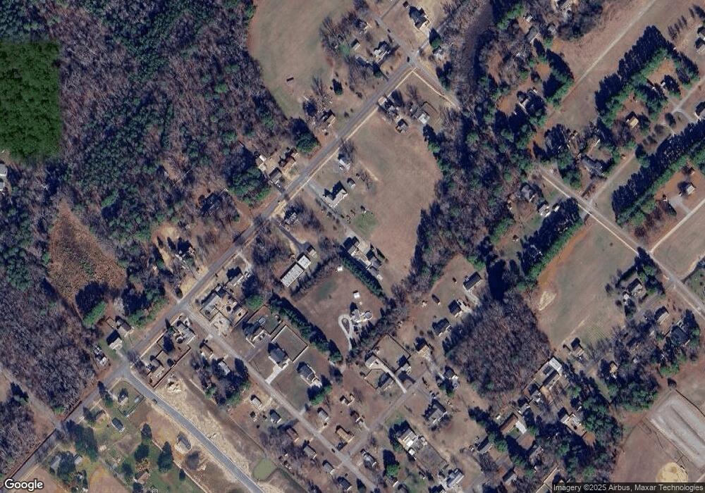 1050 E Magnolia Ave, West Point, VA 23181 - photo 1