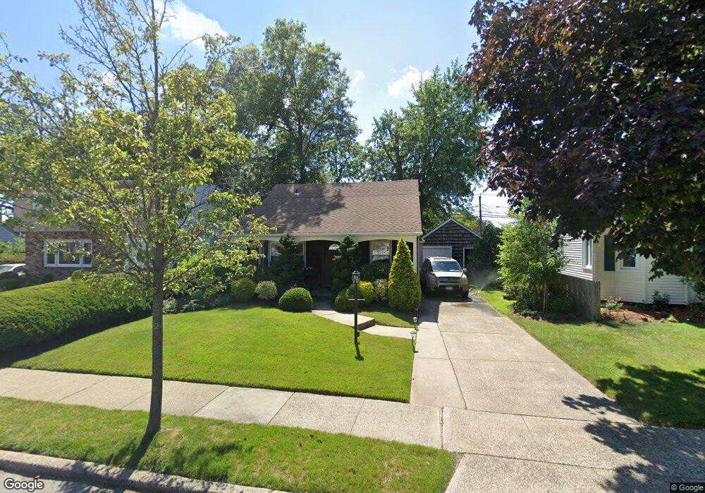 192 Stuart Rd, Valley Stream, NY 11581 - photo 1