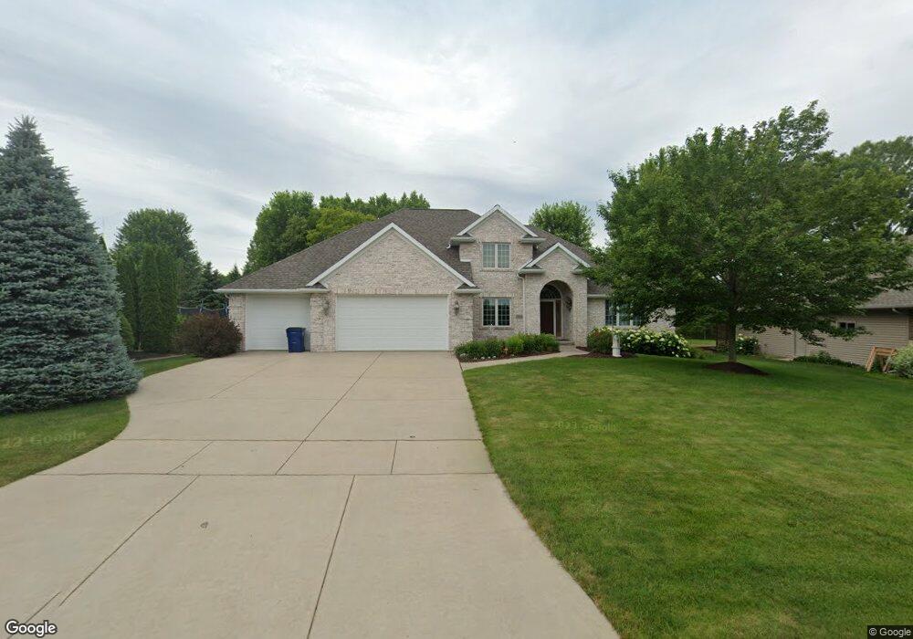 2004 E Higgins Hill, de Pere, WI 54115 - photo 1