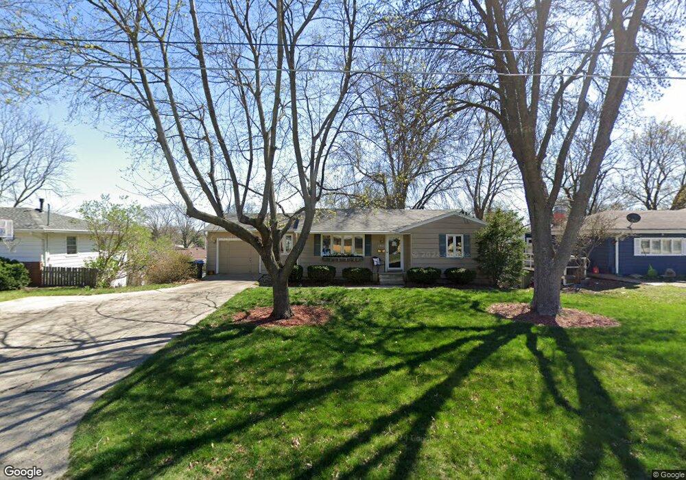 1502 Elder Ln, Des Moines, IA 50315 - photo 1