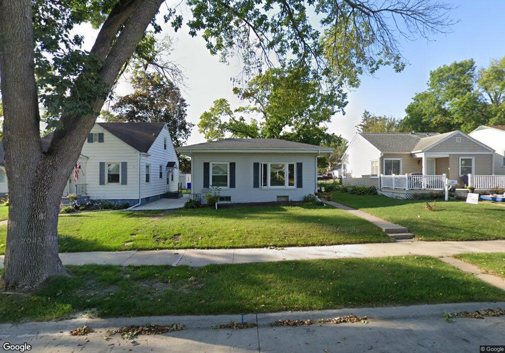 1141 K Ave NW, Cedar Rapids, IA 52405 - photo 1
