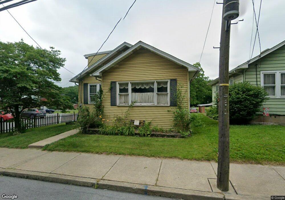 240 N Chestnut St, Bath, PA 18014 - photo 1