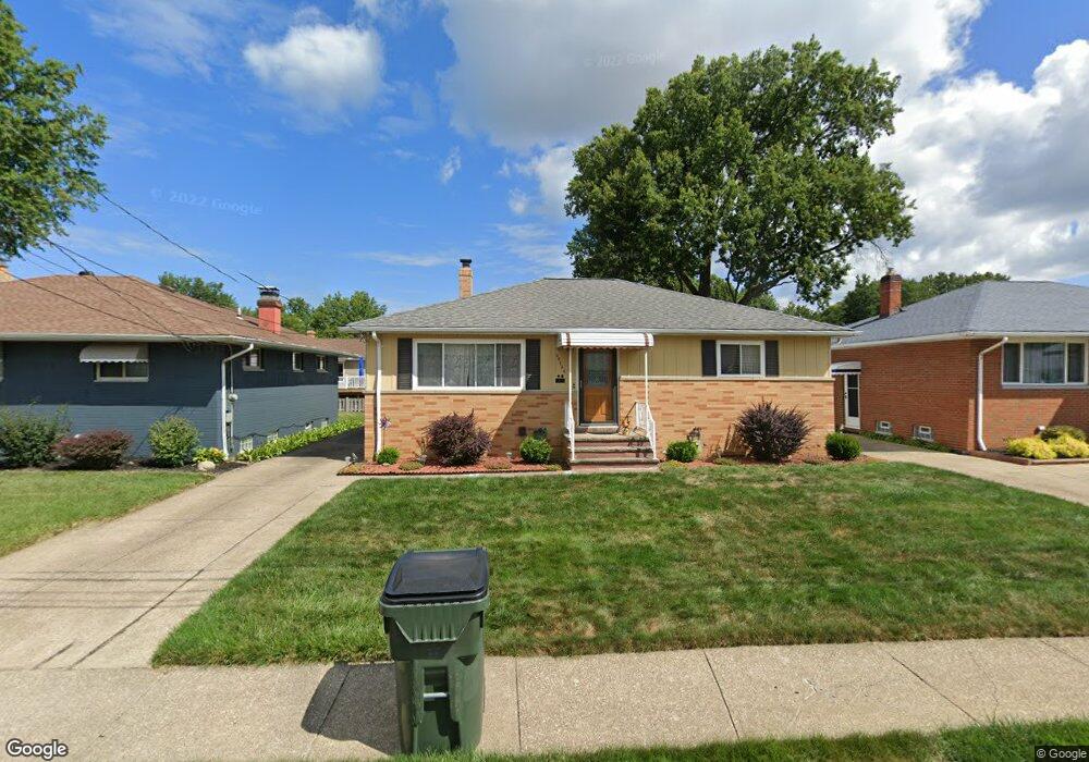 30859 Harrison Rd, Wickliffe, OH 44092 - photo 1