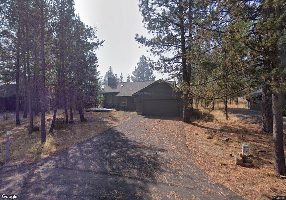 17749 Topflite Ln, Bend, OR 97707 - photo 1