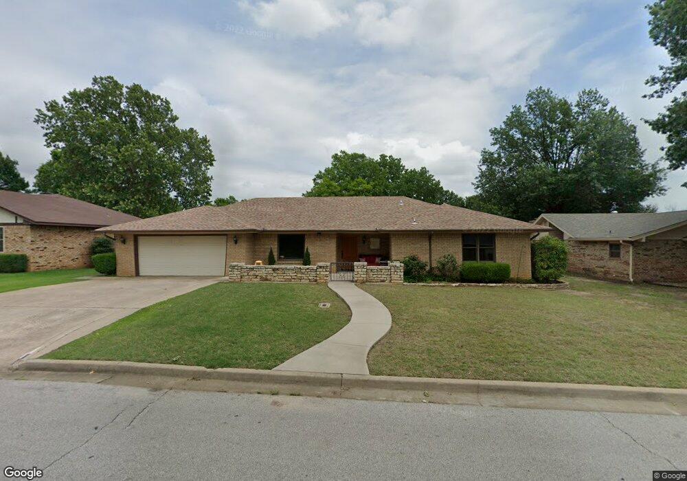 1118 Surrey Dr, Ardmore, OK 73401 - photo 1