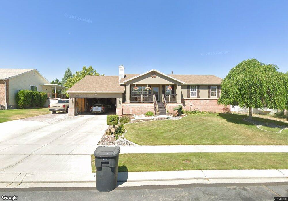 9272 S Uinta Hills Dr, West Jordan, UT 84088 - photo 1