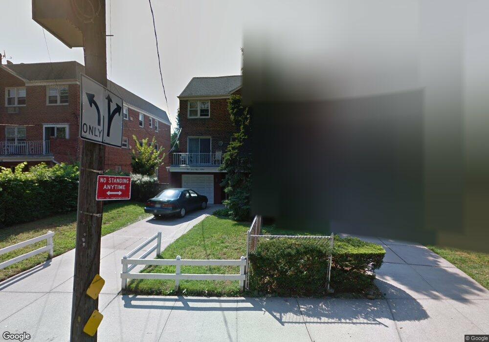 16304 Booth Memorial Ave, Fresh Meadows, NY 11365 - photo 1