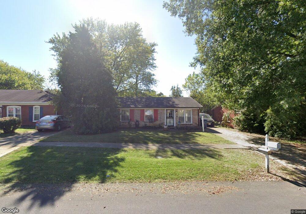 8905 Lantana Dr, Louisville, KY 40229 - photo 1