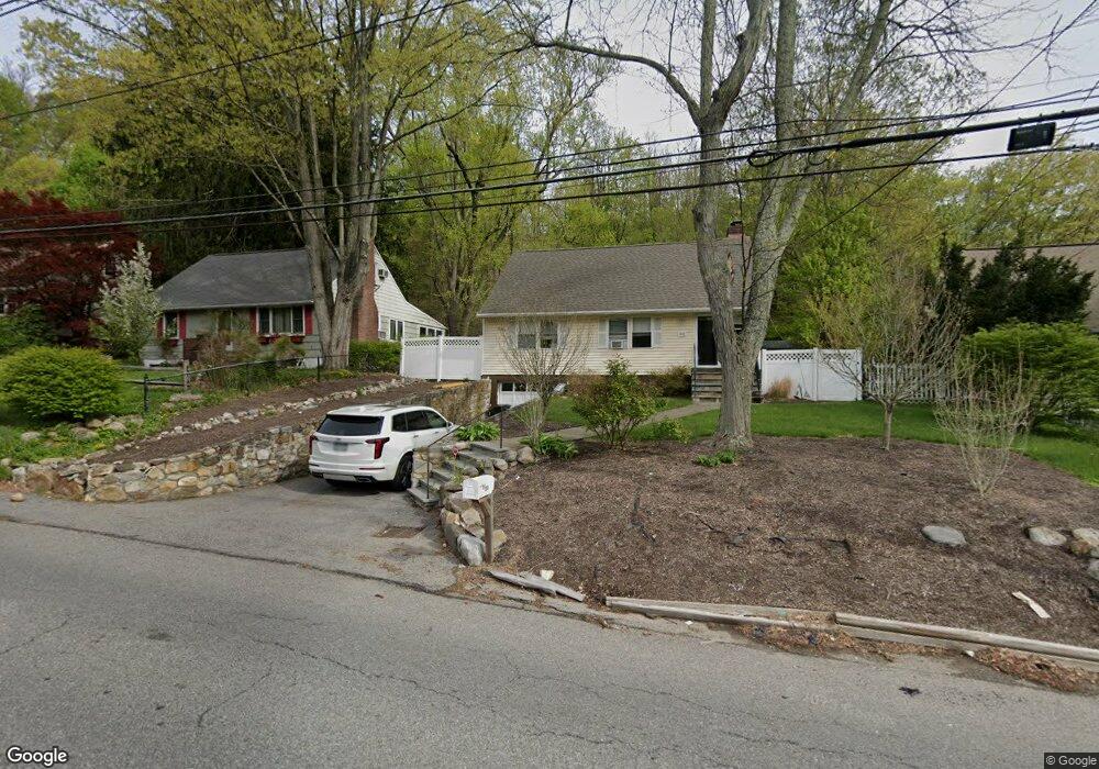 331 Hallocks Mill Rd, Yorktown Heights, NY 10598 - photo 1