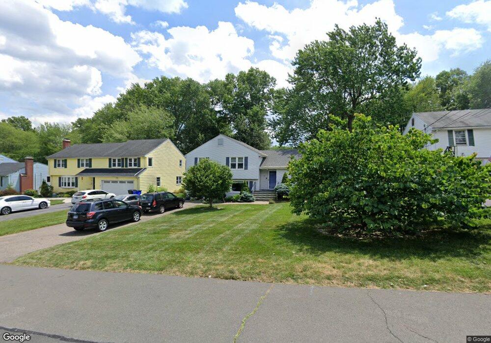 55 Iroquois Rd, West Hartford, CT 06117 - photo 1