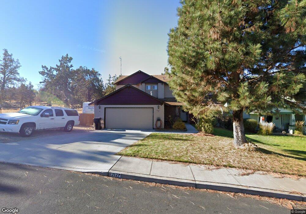 2127 SW 37th St, Redmond, OR 97756 - photo 1