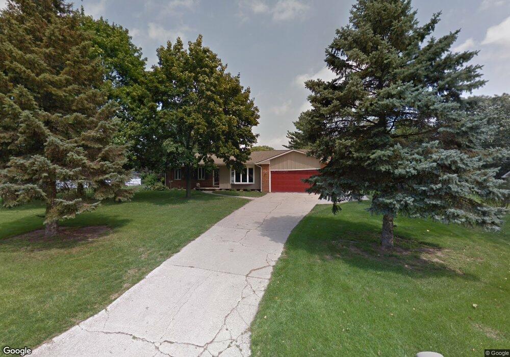 6199 Mckenzie Dr, Flint, MI 48507 - photo 1