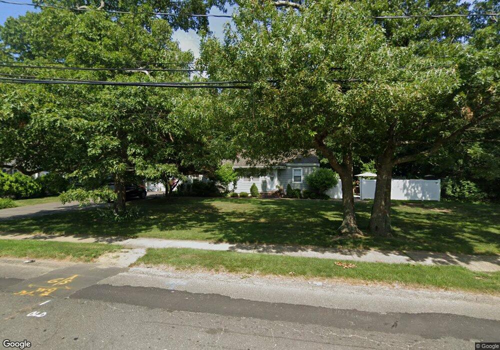 1041 Waverly Ave, Holtsville, NY 11742 - photo 1