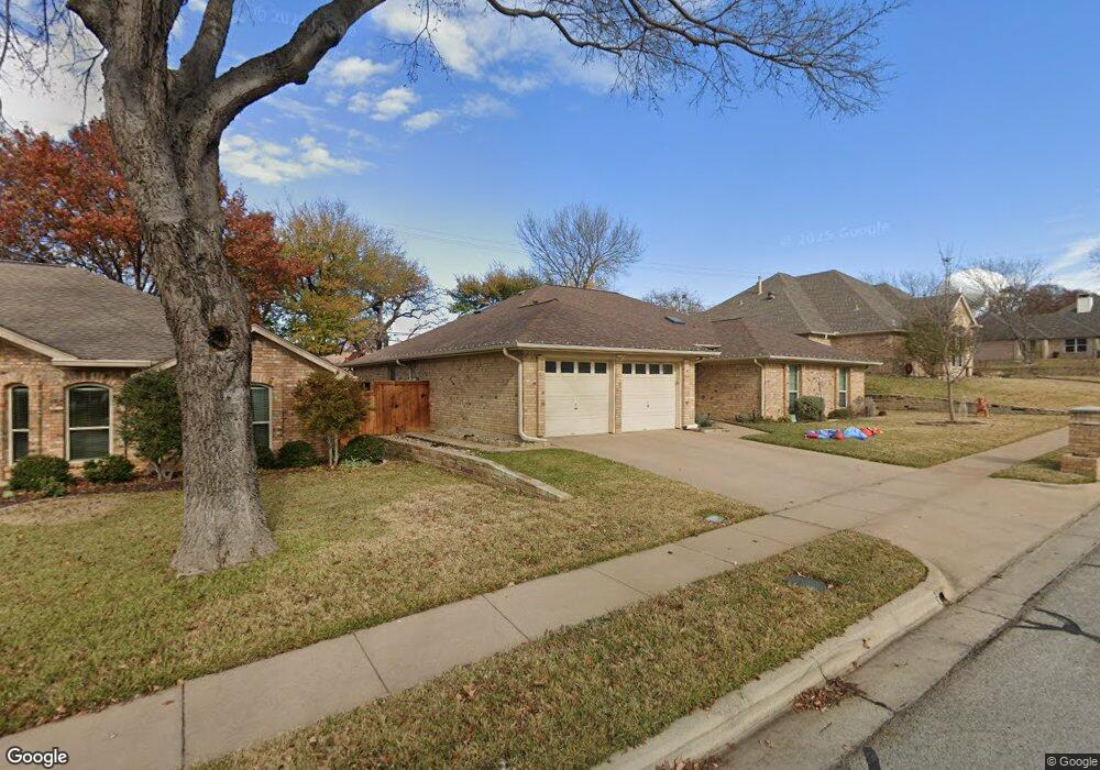905 Crestview Dr, Bedford, TX 76021 - photo 1