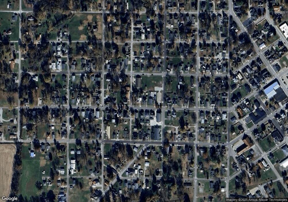 616 W 4th St, Bicknell, IN 47512 - photo 1