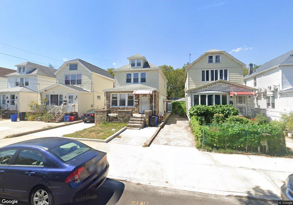 77-18 169th St unit 2nd fl, Flushing, NY 11366 - photo 1