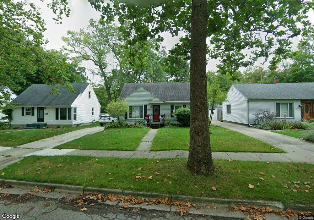 812 S Dexter Dr, Lansing, MI 48910 - photo 1