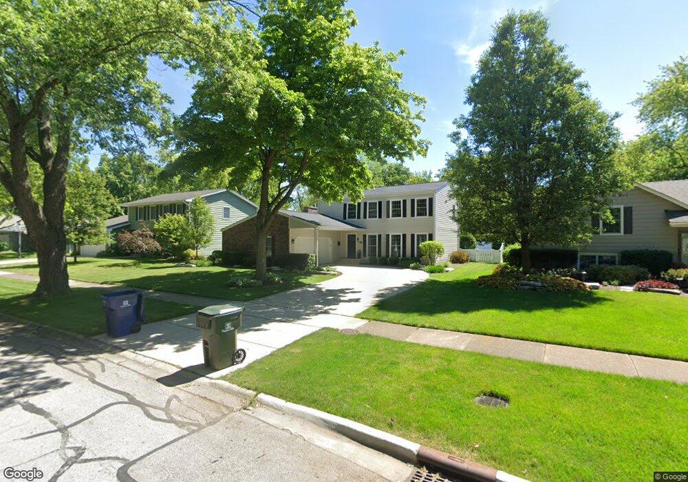 1556 Towhee Ln, Naperville, IL 60565 - photo 1