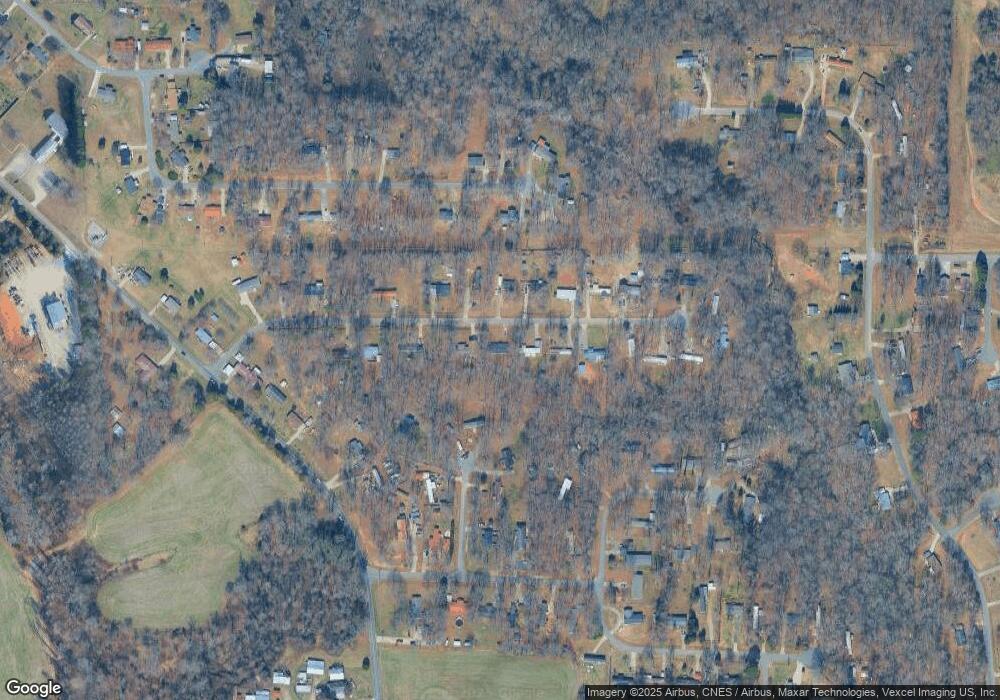 146 Red Oak Dr, Statesville, NC 28677 - photo 1