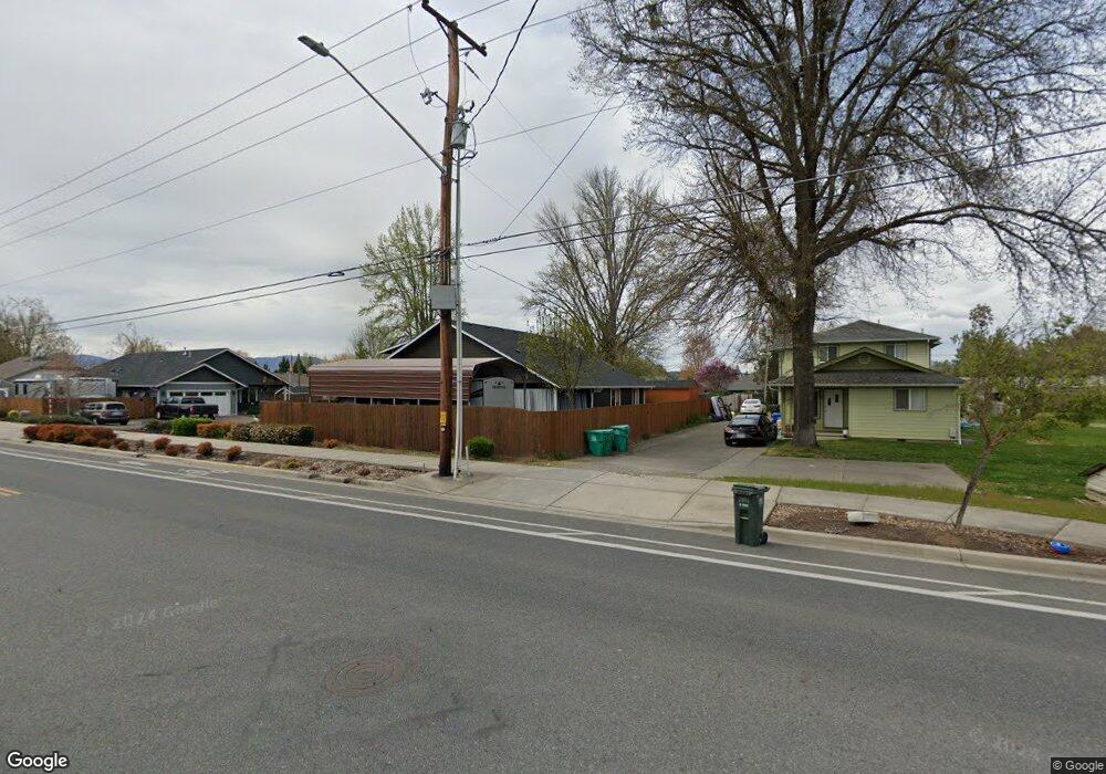 1408 Lovitt Ln, Grants Pass, OR 97527 - photo 1