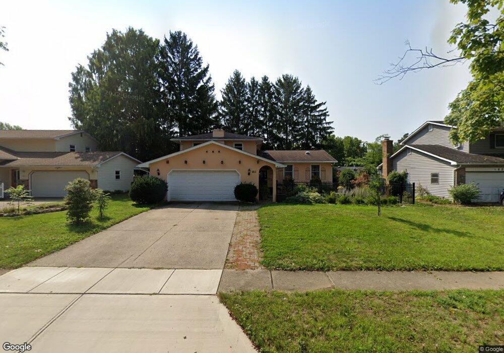 1813 Dorsetshire Rd, Columbus, OH 43229 - photo 1