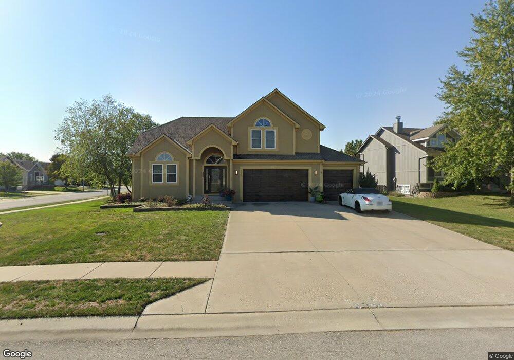1501 Verona Cir, Raymore, MO 64083 - photo 1