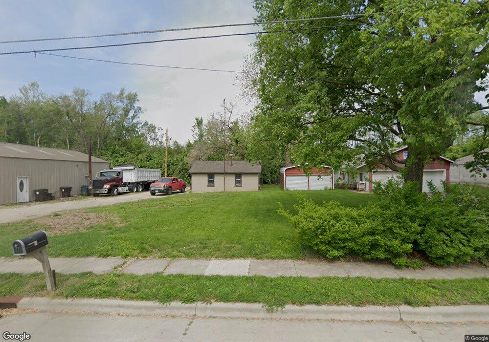 721 S Kickapoo St, Lincoln, IL 62656 - photo 1